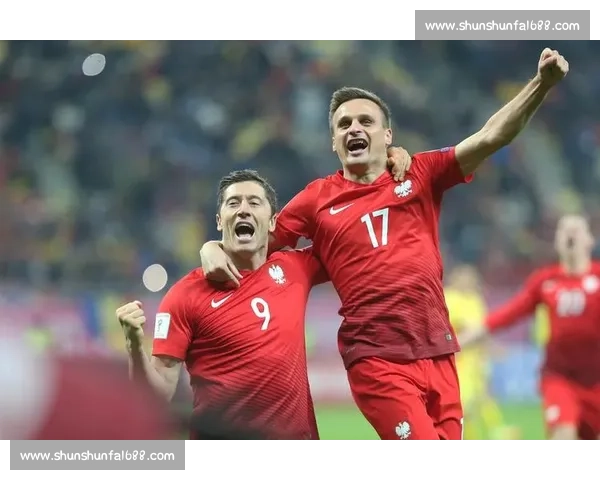 格罗西茨基：未竟的国脚梦与莱万的兄弟情仇