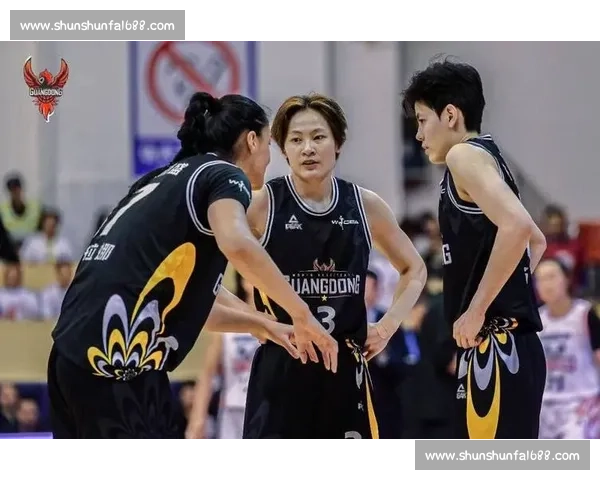 杨力维 x 杨舒予：女篮场上的铁臂双姝，碾碎对手防线！