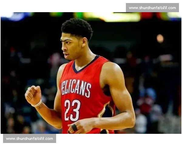 比斯利盛赞埃文斯篮板超魔兽：单场 20 板如探囊取物