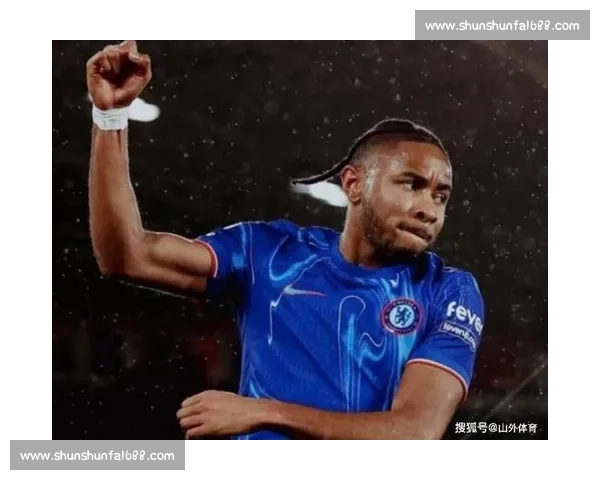 米兰锋线新援建议签国家队队友 热那亚铁卫明确表态：我哪儿也不去