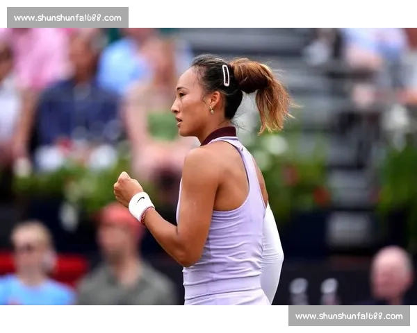 郑钦文柏林站晋级！对手情绪失控砸观众 + 罢赛，一轮游爆冷