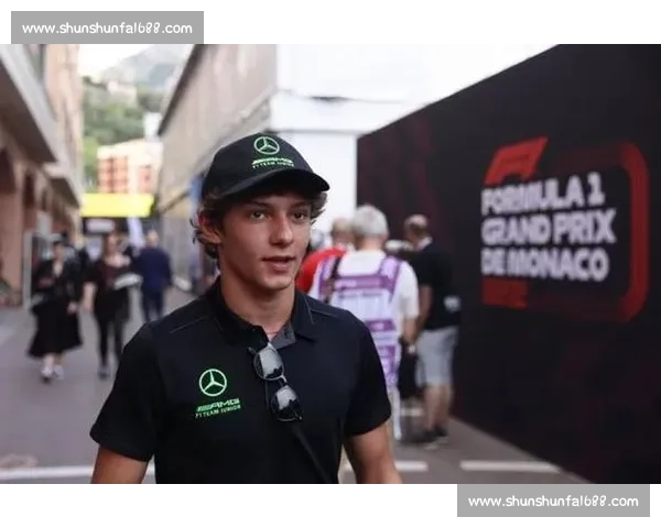 安东内利 Q3 错失关键飞驰圈 黄旗干扰致梅奔新秀遗憾止步第九