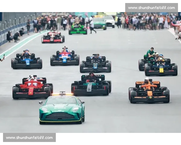 赛车的浪漫与残酷，F1冠军争夺榜，情感的爆发！