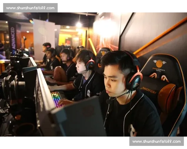 揭秘电竞顶尖战队训练日常,体能与智慧的较量! 揭秘电竞顶尖战队训练日常,体能与智慧的较量!