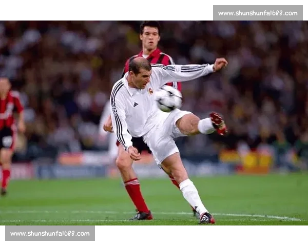 天外飞仙！马赛队史留名的一击，门将扑救也无能为力！