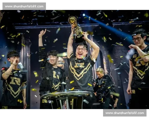 LOL全明星赛落幕，选手搞笑瞬间集锦，这操作太秀了！